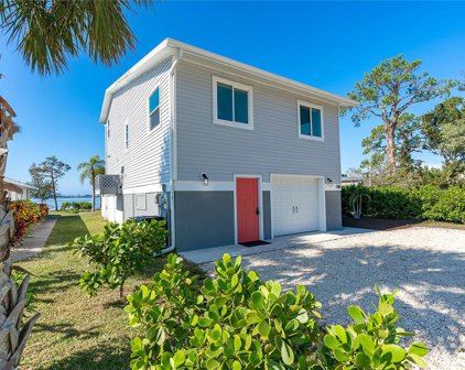 568 S Mccall Road, Englewood