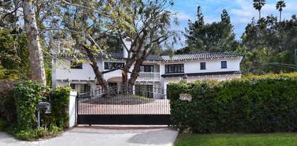 17450  La Cuesta Ln, Encino