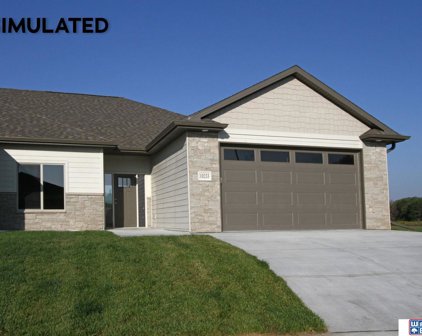 10221 Inna Street, Roca
