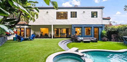 3298 N Knoll Dr, Los Angeles