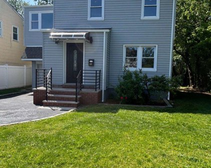 48 Opal Street, Elmont