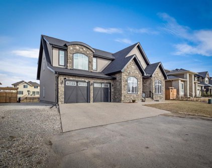 772 East Lakeview Road, Chestermere