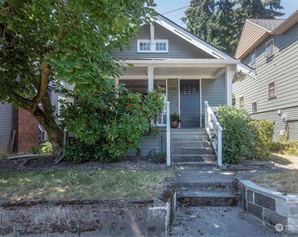 5329 7th Avenue NE, Seattle