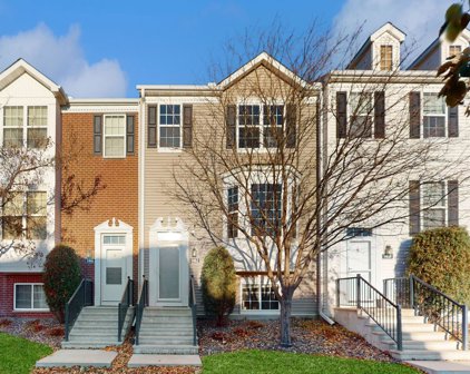 1462 Savanna Drive, Shakopee