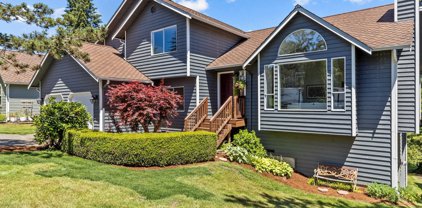 6727 Cascade Dr SE, Snohomish