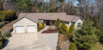 71 Crestwood  Road, Warwick