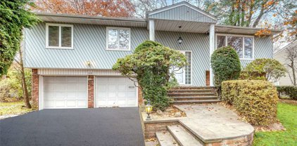 113 Ursula Drive, Roslyn