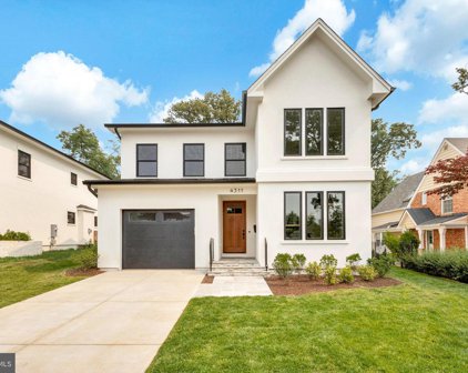 4311 15th St N, Arlington