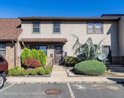 3 Village Green Way, Hazlet