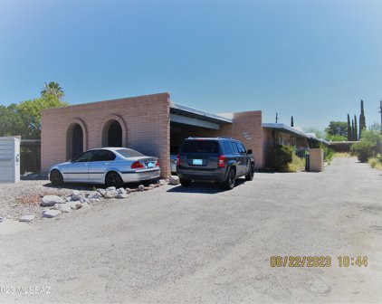 910 N Camino Seco, Tucson