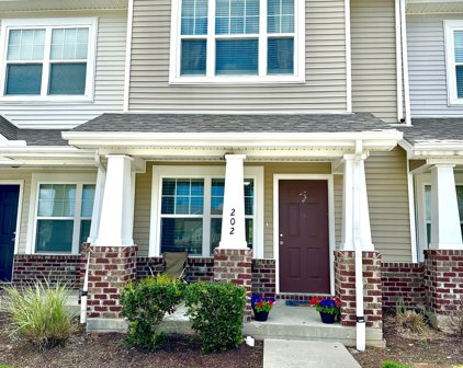 202 Jenna Lee Cir, Madison