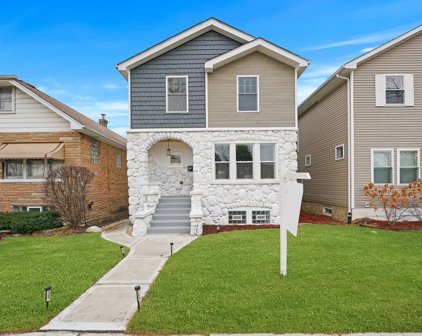 3207 Maple Avenue, Brookfield