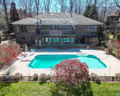 5008 Sunset Bluff Se, Huntsville