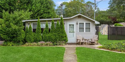 400 West End Avenue, Shirley