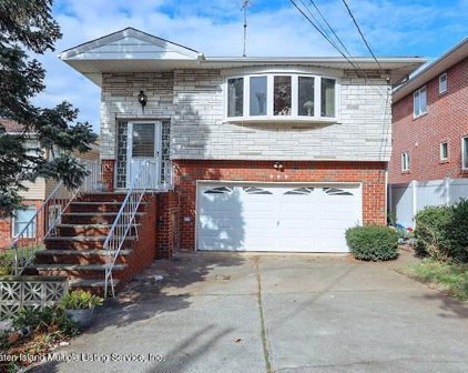 108 Dutchess Avenue, Staten Island