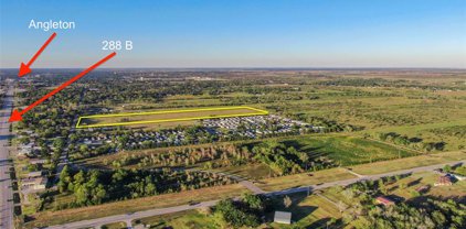 220 County Road, Angleton