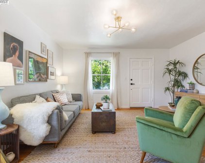 104 Brush Street, Alameda