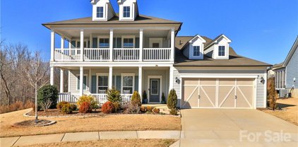 1122 Crescent Moon  Drive, Fort Mill