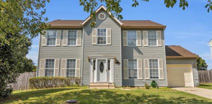 7710 Willow Hill Dr, Hyattsville