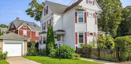 8 Harrison St, Stoneham