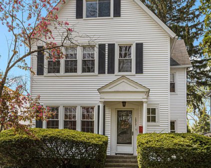 1517 Maple Avenue, Wilmette