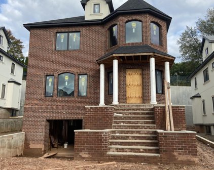 11 Torrice Loop, Staten Island
