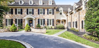 130 Abrahams Ln, Wayne