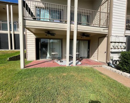 102 Lakeview Terrace, Conroe