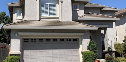255 Bridgewater Rd, Hayward