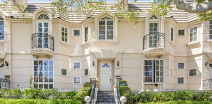 307 N Almont Dr, Beverly Hills