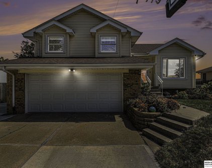 7905 S 70 Street, La Vista