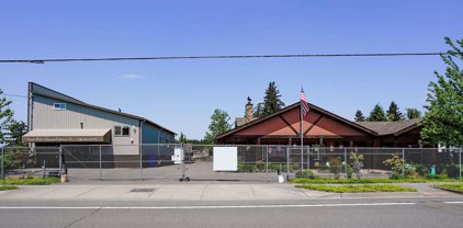 3795 Blossom Dr, Salem