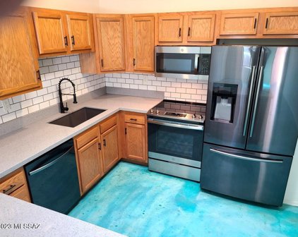 7189 E Chelsie Kaye, Tucson