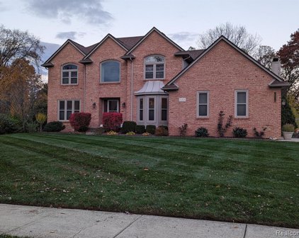 51914 COLONIAL, Shelby Twp
