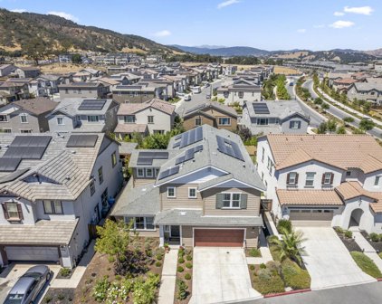 1237 Viognier WAY, Gilroy