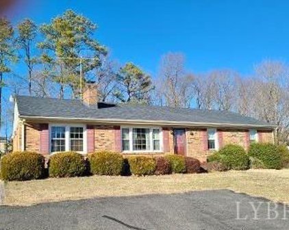 432 Country Estates Road, Appomattox