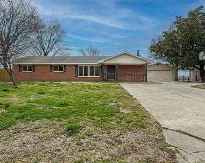 611 E Butler, Prairie Grove
