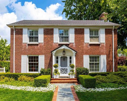 20 Roslyn, Village Of Grosse Pointe Shores