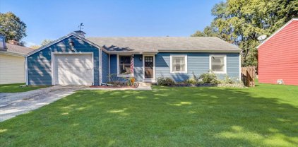 212 Hillcrest Drive, Algonquin