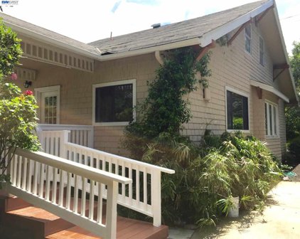 2011 Bonifacio St, Concord