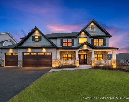 606 Abingdon Drive, Oswego