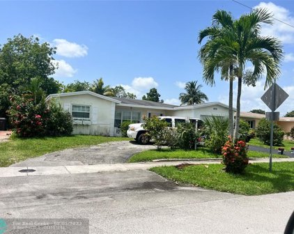 5072 NW 39th St, Lauderdale Lakes