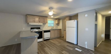 312 S Cross St, Troup