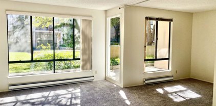 9 Commodore Dr A203, Emeryville