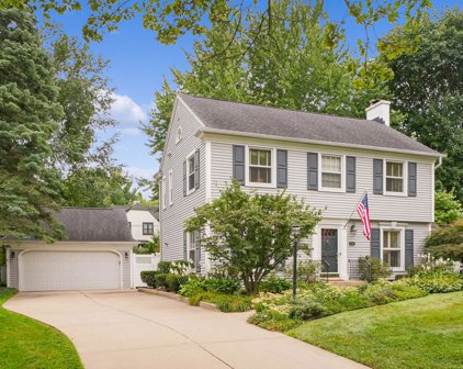 2416 Maplewood Drive SE, East Grand Rapids