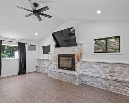 21 Buckley St, Quincy