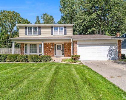 34635 LAKEWOOD, Chesterfield Twp
