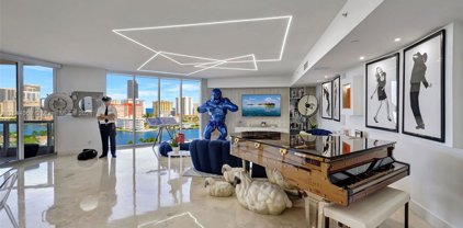 21200 Point Pl Unit #1204, Aventura