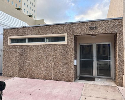 305 Alhambra Cir, Coral Gables