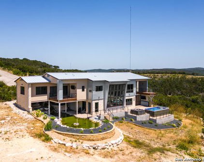 168 Private Road 1720, Mico